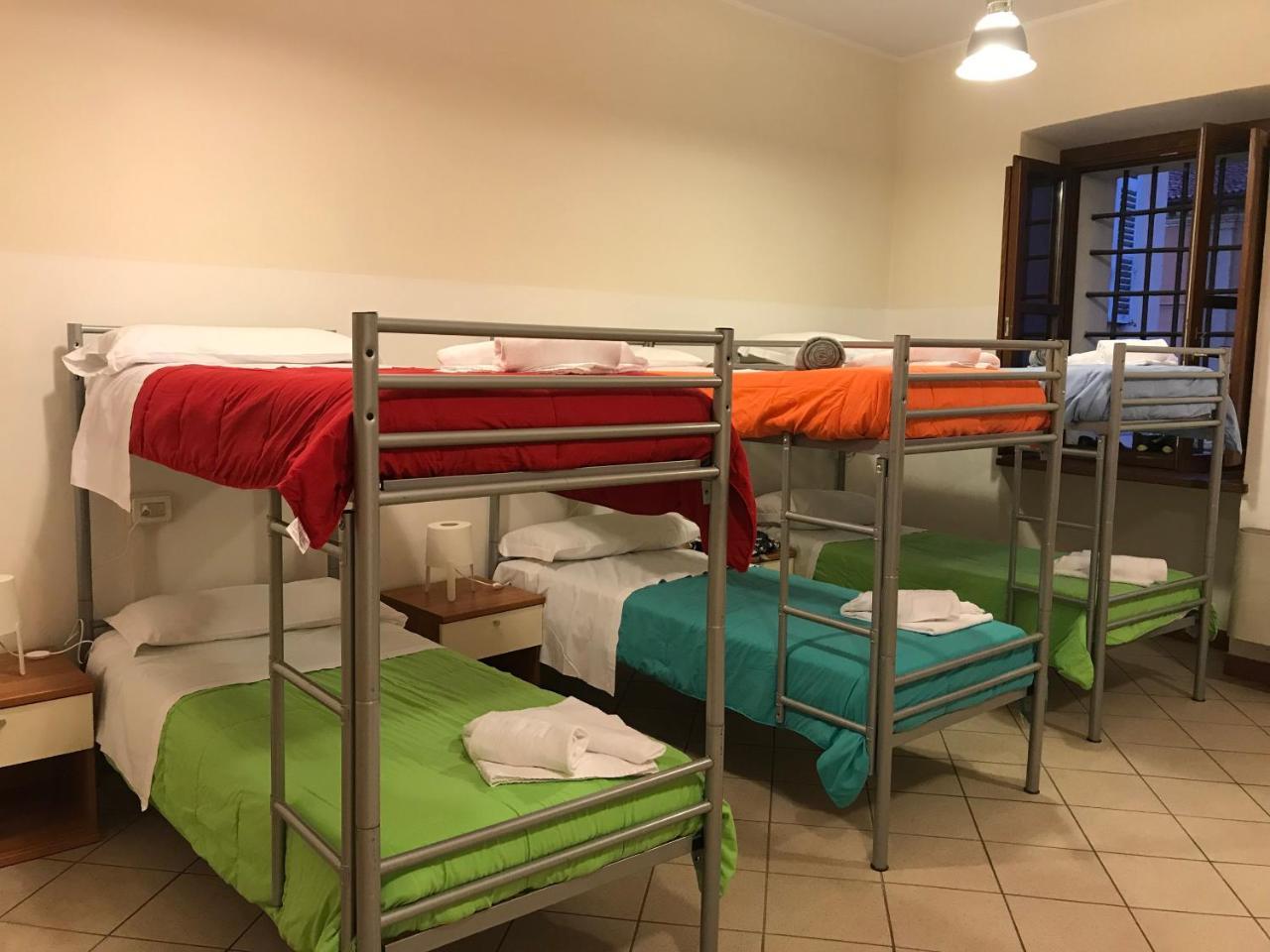 Albergo E Ostello Della Gioventu Biella Centro Storico Exterior foto